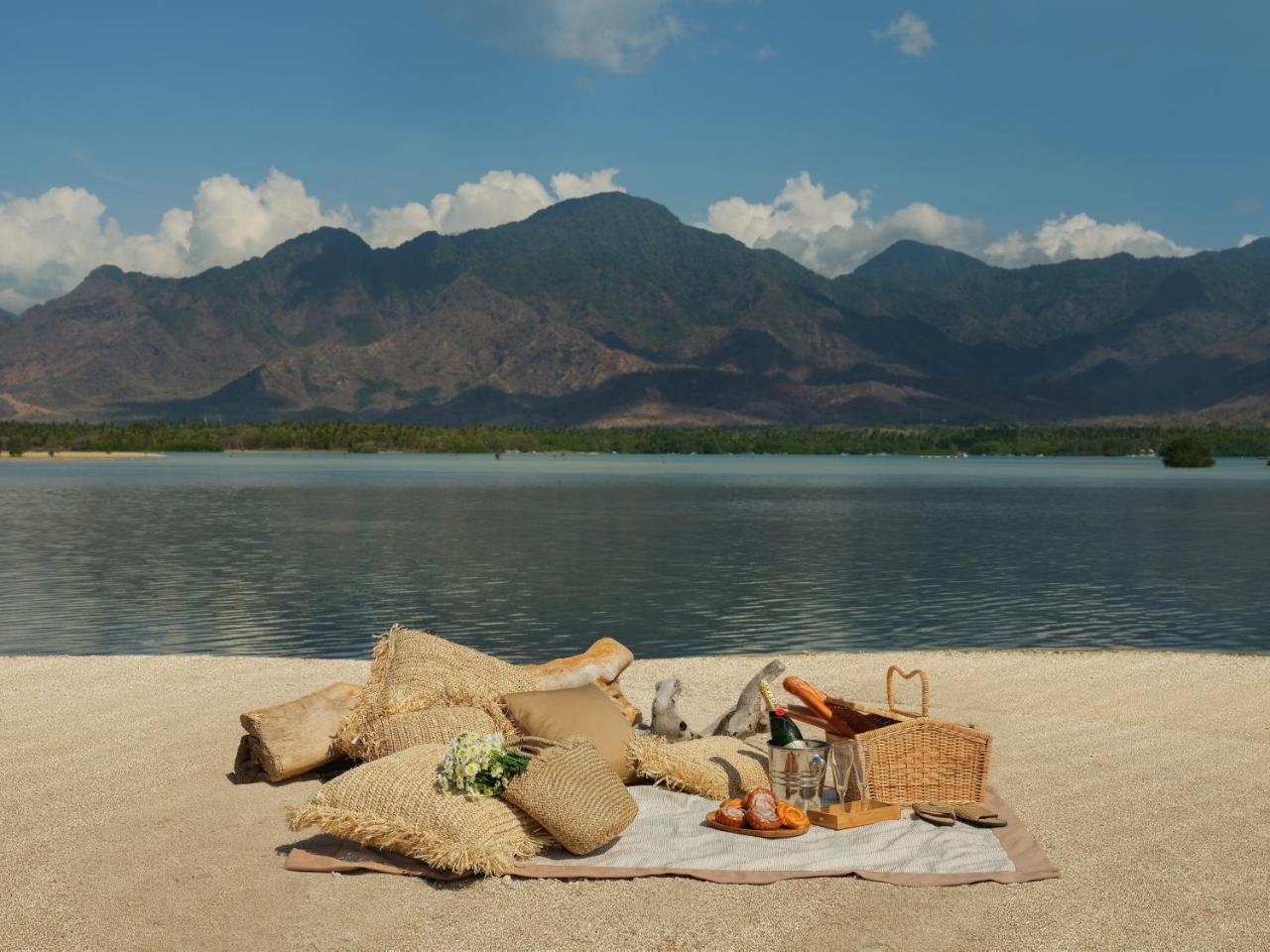 Mimpi Resort Menjangan Banyuwedang Zewnętrze zdjęcie